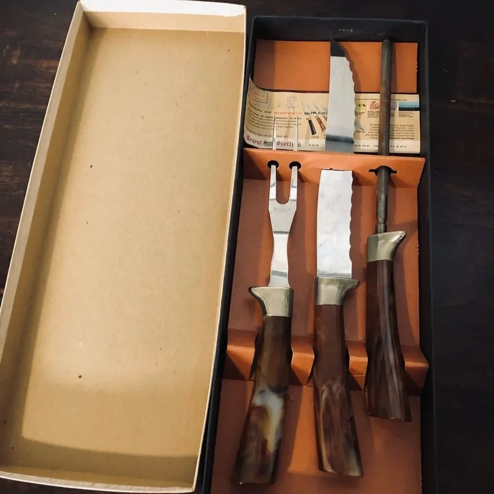 Vintage Warwick Cutlery Knife Set